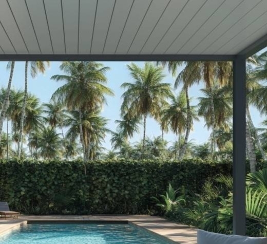 Nouvelle Collection DISTRAL modèle de pergola bioclimatique ECLIPSE. Lames orientables et occultantes pour une étanchéité parfaite Toulouse et sa région