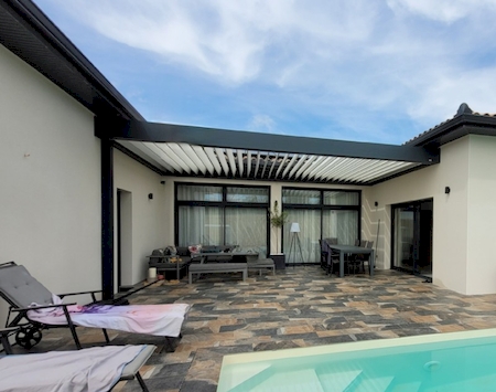 pergola bioclimatique entre mur toulouse installateur