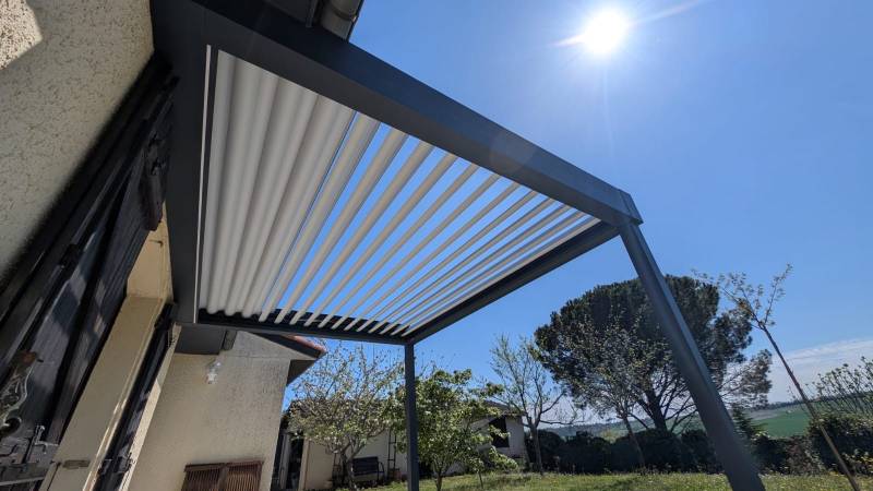 pergola bioclimatique manuelle ALIZEE Toulouse 31