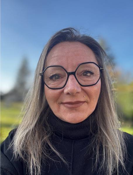 Courbey Célia stores et fermetures 31